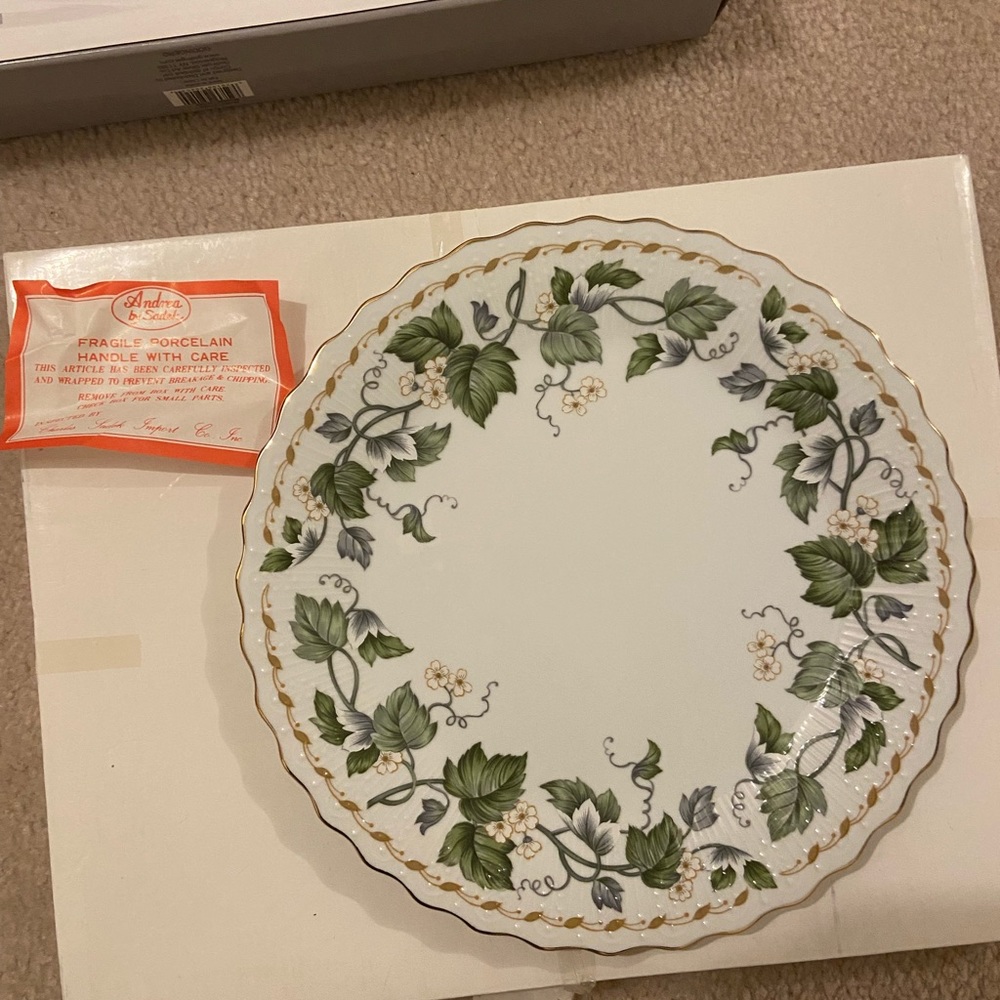 Porcelain plate